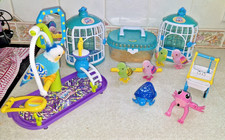 COLLECTION OF LITTLE LIVING PETS / BUDGIES , PARROT, FROG, TURTLE & ACCESSORIES