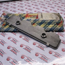 CYLINDER HEAD COVER