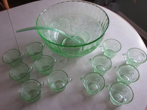 Vintage tiara chantilly green - vintage,