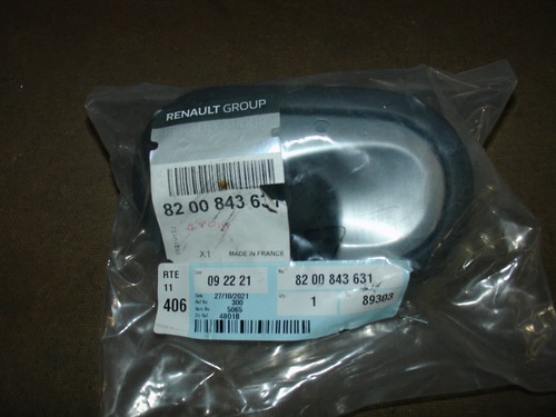 8200843631 front rear left - front,