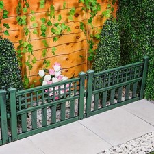 Pack of 12 Green Plastic Fence