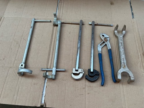 Job lot plumbing tools - of,