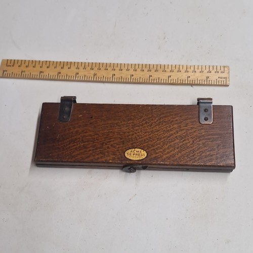 Antique acme oak - wood, tie