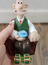 Gromit Hollow Figurine