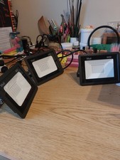 3 x 30w UV Floodlight Glow Party Disco Lights