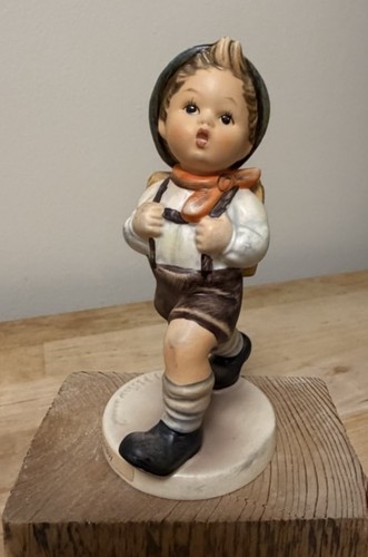 Hummel goebel figurine - mi,