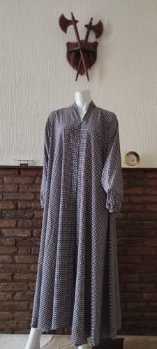 Brand new women - brand, abaya