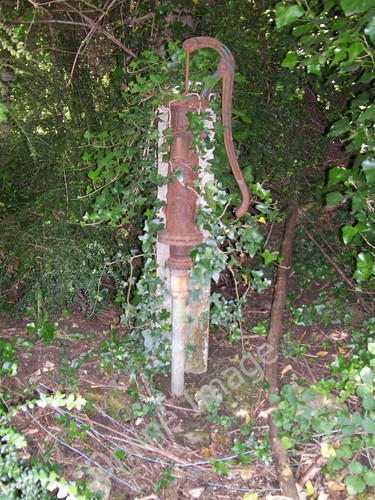 Photo 6x4 old water pump - water, at
