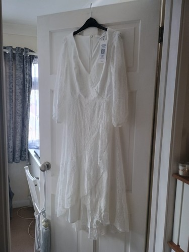 Never been worn ever - ever, pretty