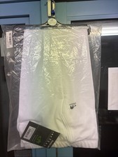 Emsmorn ladies White bowls