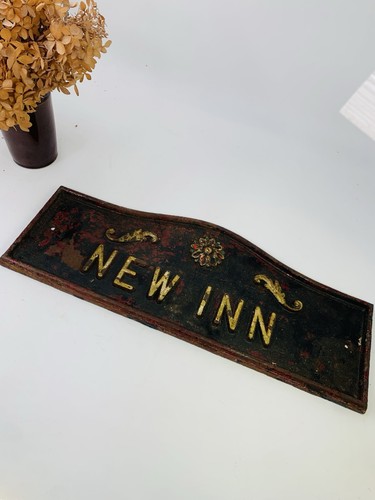 Vintage cast iron pub - cast,