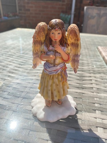 The leanardo collection angel