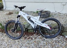 Marin Quake 7.8 Downhill
