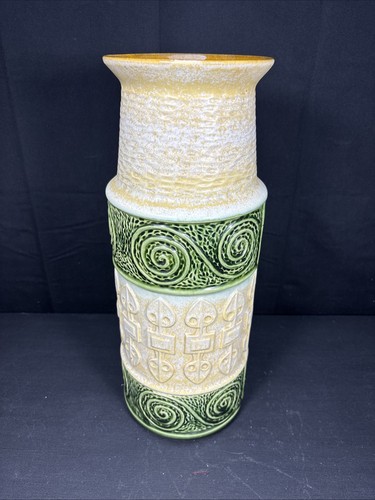Floor standing bay vase - floor,