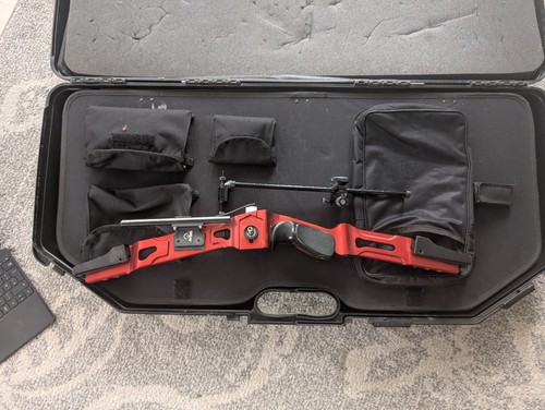 Recurve bow riser sight and - riser,,
