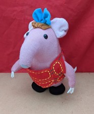 The Clangers - Mother Clanger 'Whistle and Dance' Musical Toy