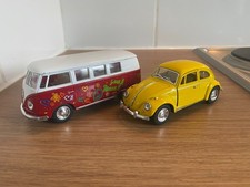 Diecast Kinsmart 2x Volkswagen Cars 1962 Classic Bus/1967 Classic Beetle 1:32