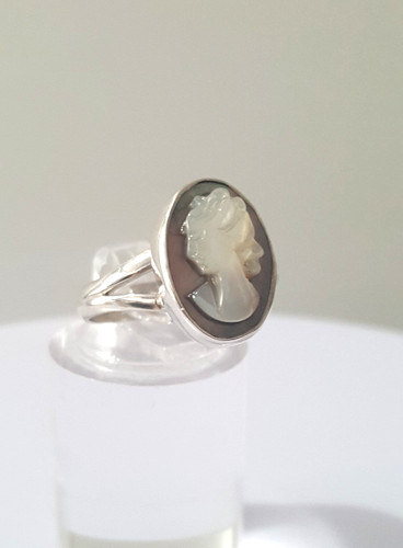 Gorgeous vintage real carved - gorgeous,