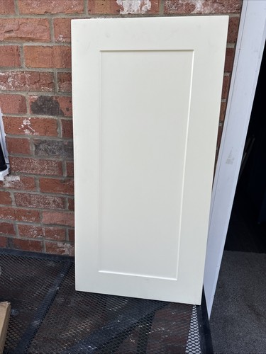 Cream shaker kitchen door - cream,