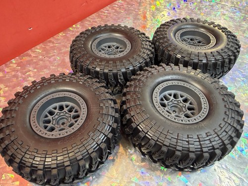 Axial crawler 9 - 1/10,
