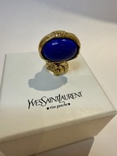 Yves Saint Laurent Statement