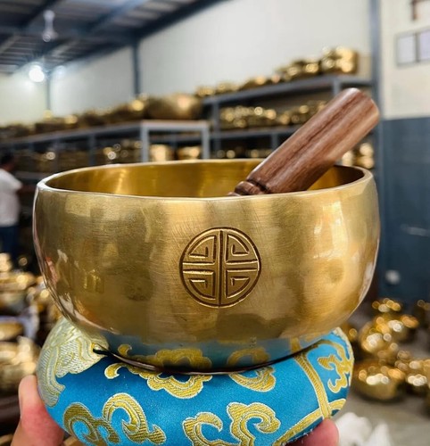 Full moon singing bowl - full,
