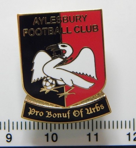 Aylesbury football club enamel - football,