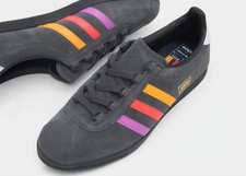 UK 8.5 Adidas Trimm Star SIZE