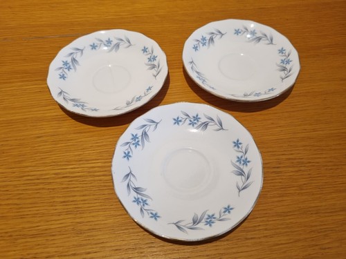 Gainsborough bone china - 3x,
