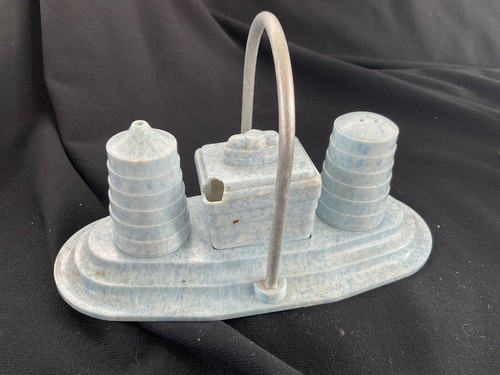 Art deco blue - bakelite, cruet