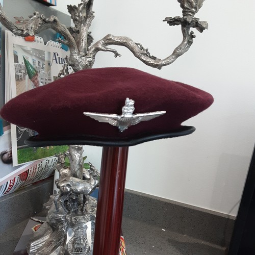 Queen elizabeth parachute - 11,