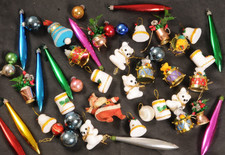 46 x VINTAGE/RETRO CHRISTMAS TREE DECORATIONS BAUBLES 1960'S 70'S Flocked & mix