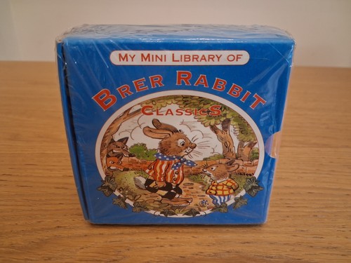 Vintage mini library - vintage,