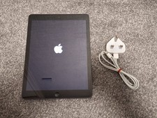 iPad Air 1st Generation 64GB A1474 Good Condition In Working Order **Read Des**
