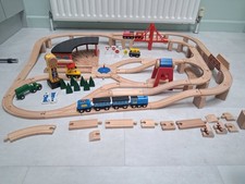 MELISSA & DOUG 10701 WOODEN TRAIN SET VGC BRIO BIG JIGS THOMAS ELC COMPATIBLE