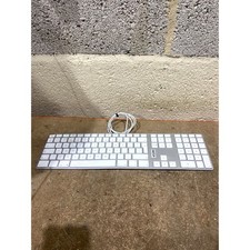 Apple A1243 Keyboard White Wired QWERTY Standard Numeric Keypad Multimedia Keys