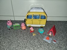 Peppa's Camper Van Toy Camping Play Set with Peppa Pig Figures+ Accessories 