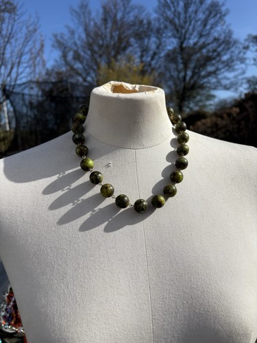 Vintage marbled green bead - vintage,