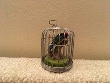 DOLLS HOUSE PARROT IN CAGE - 2 INCHES TALL