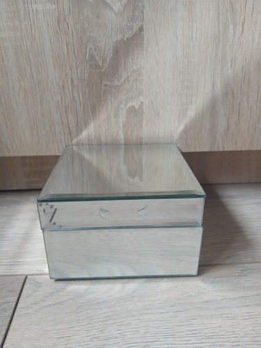 Square mirrored jewellery - jewellery, box