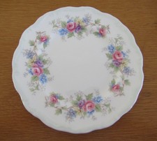ROYAL ALBERT 18cms Side Plate