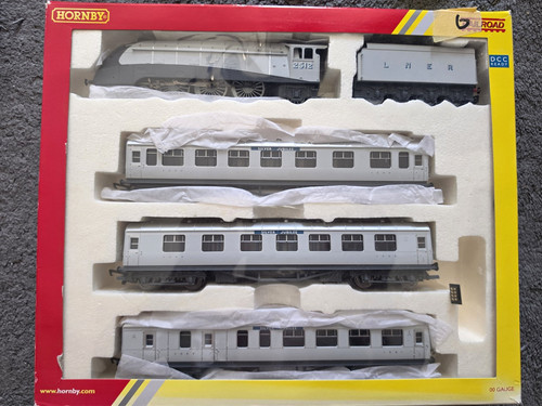 Hornby silver jubilee 76 - hornby,