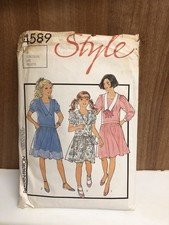 Vintage 1980s Style Girls