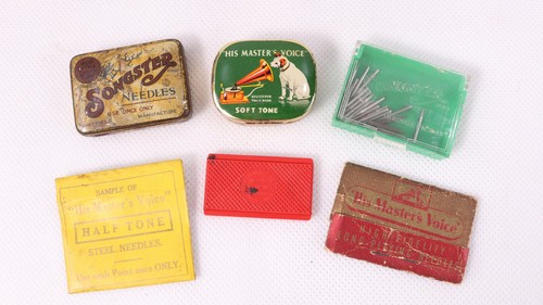 Vintage assorted gramophone - assorted,