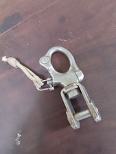 Gibb  Snap Shackle  sailing