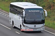PHOTO  YUTONG TC9 MINI COACH YD23FNP NEW PUNJAB COACHES OF SOUTHALL WARWICK BY-P