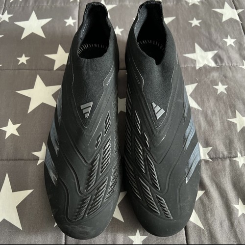 Black adidas predator - black,