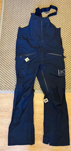 Never used mens burton - used, ak
