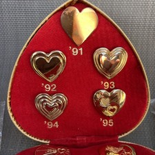 Variety Club Retro 16 Gold