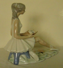 Rare Large Roumano Figurine ' BALLERINA READING'   VGC;  24cm x 26cm